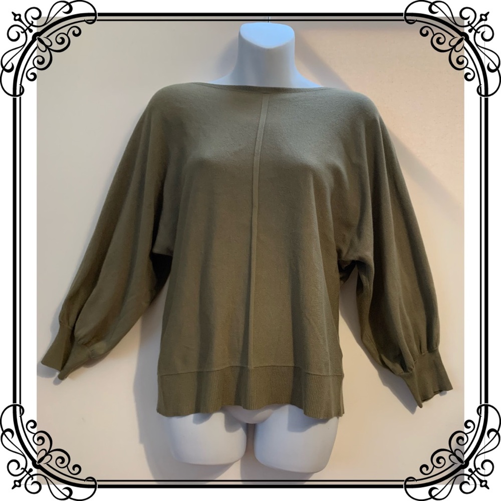 Boatneck Balloon Sleeve Sweater NWT. Sz S